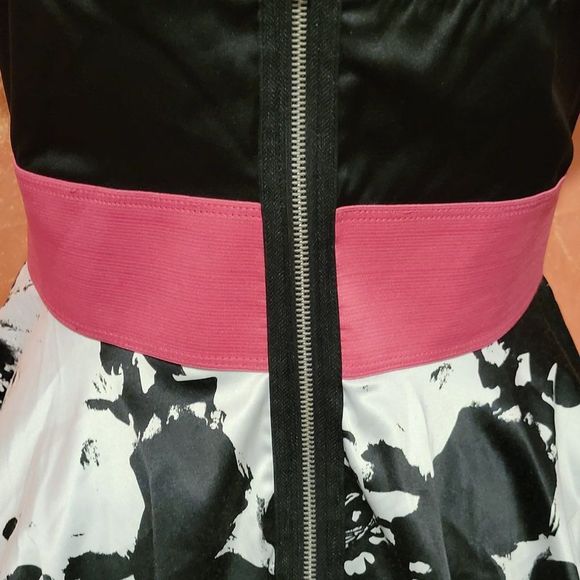 * Speechless black/ white/ pink cocktail/ prom dress - Picture 7 of 11
